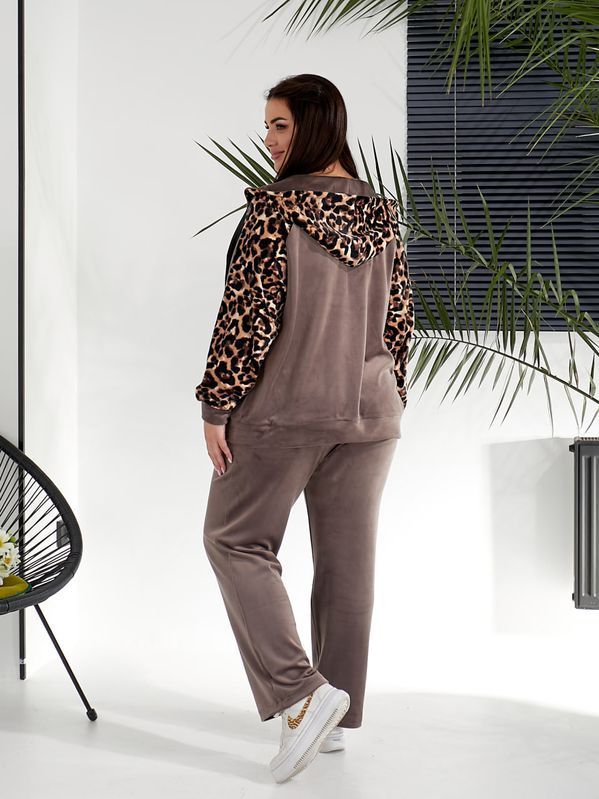 Прогулочный костюм "Леопард" plus size велюр-плюш арт. 0536/1 50-52 Мокко