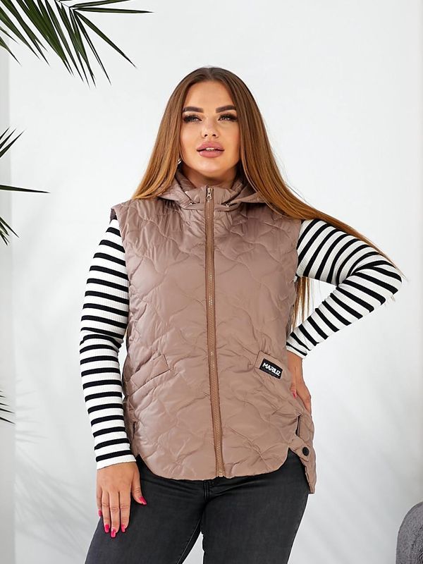 Стильная жилетка со съемным капюшоном Plus Size Арт.0470 46-48 размера Мокко